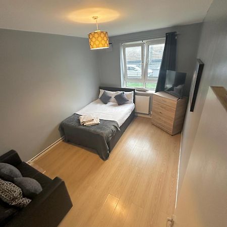 1 Bedroom Flat In Whitechapel, Лондон Екстер'єр фото