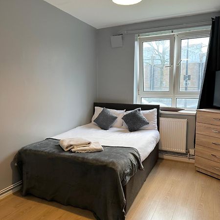 1 Bedroom Flat In Whitechapel, Лондон Екстер'єр фото