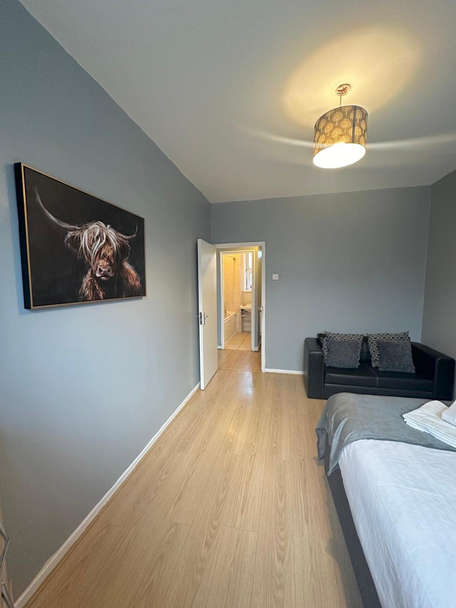 1 Bedroom Flat In Whitechapel, Лондон Екстер'єр фото
