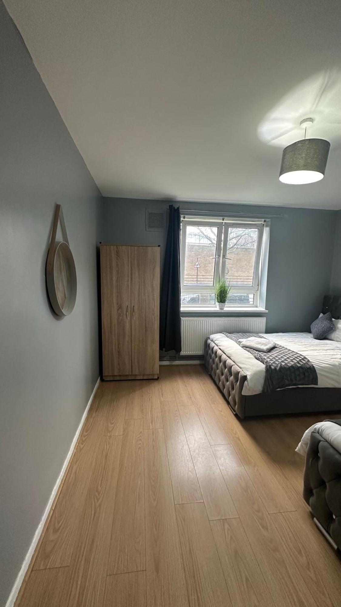 1 Bedroom Flat In Whitechapel, Лондон Екстер'єр фото