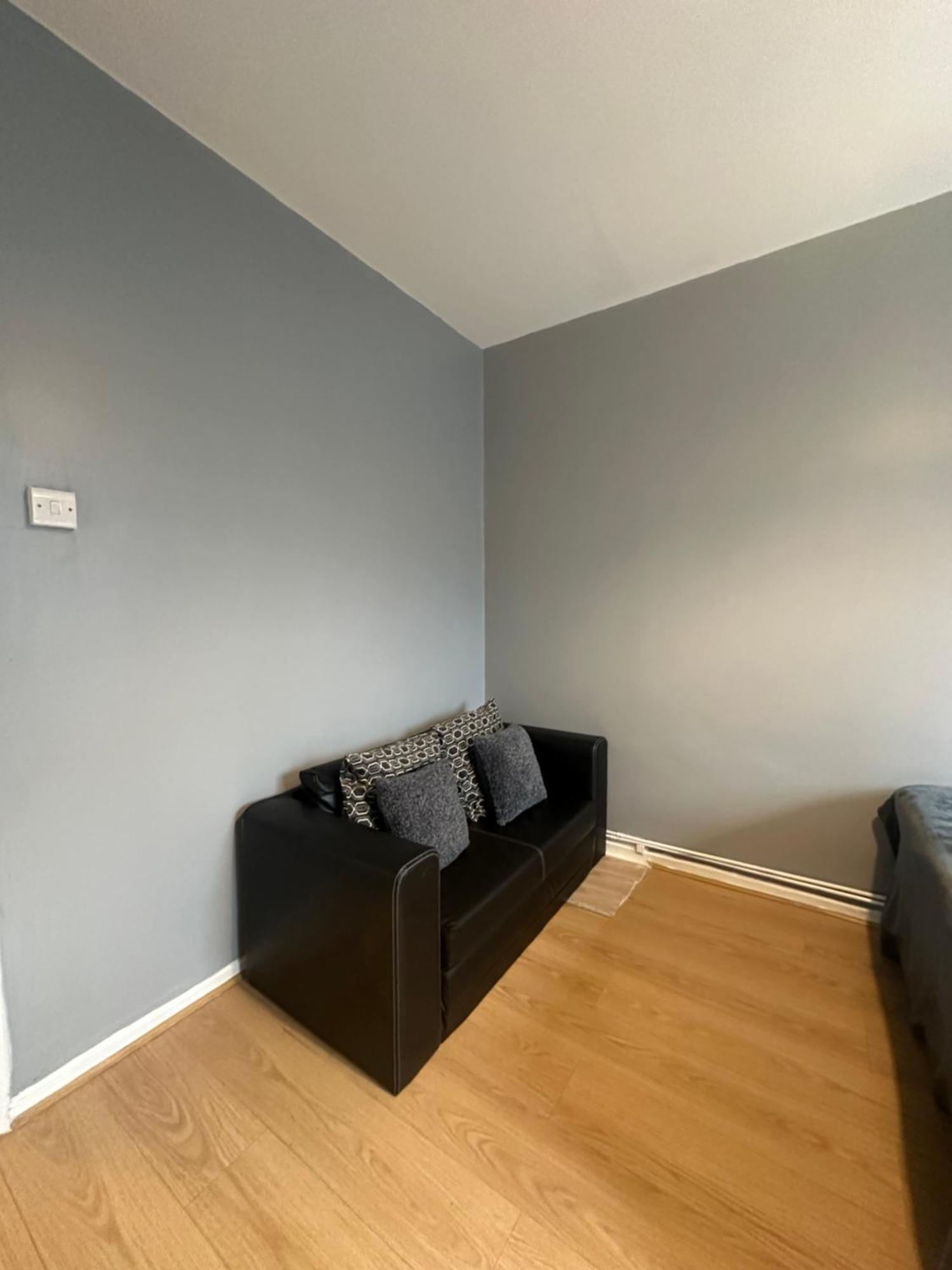 1 Bedroom Flat In Whitechapel, Лондон Екстер'єр фото