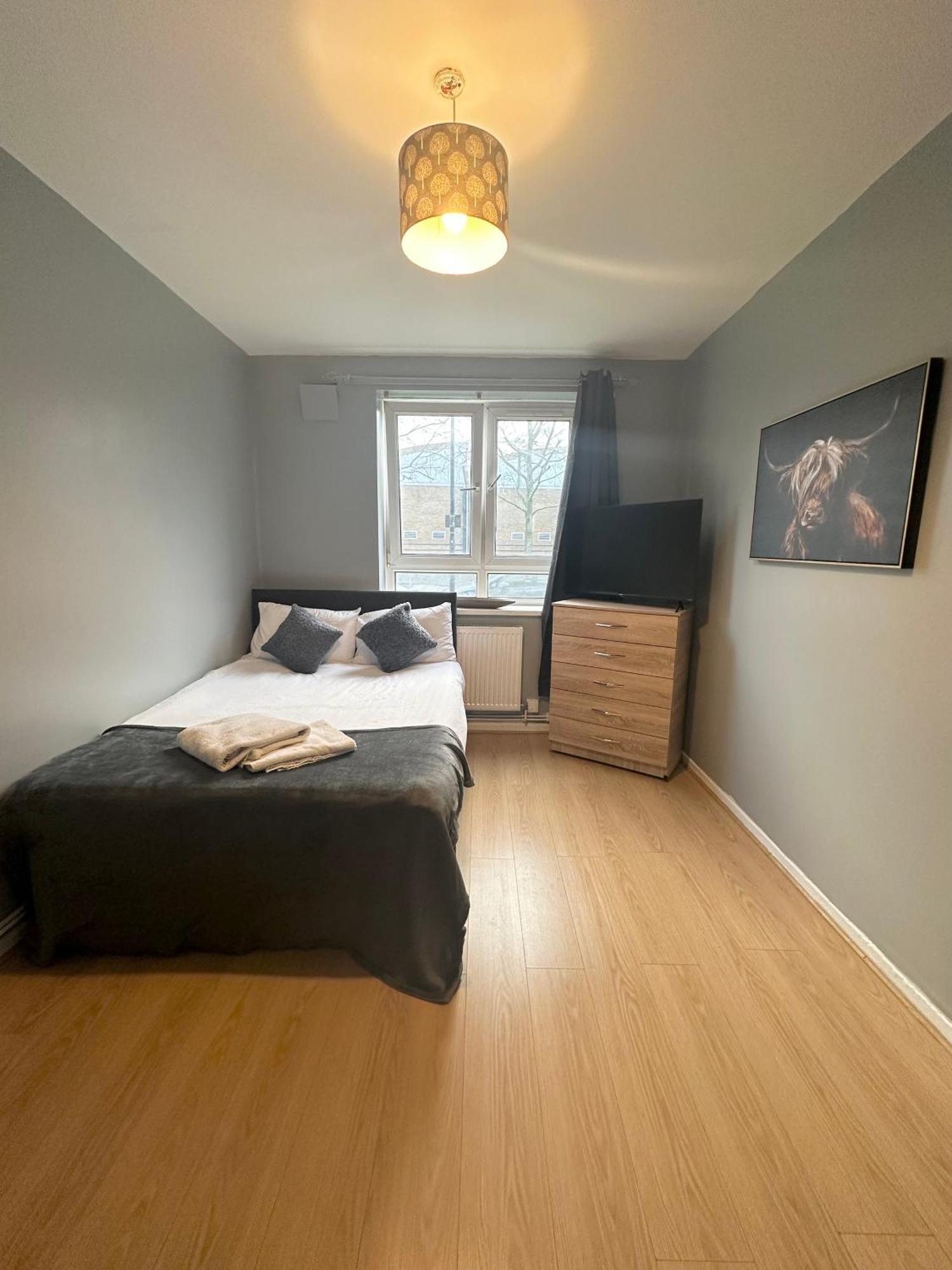 1 Bedroom Flat In Whitechapel, Лондон Екстер'єр фото