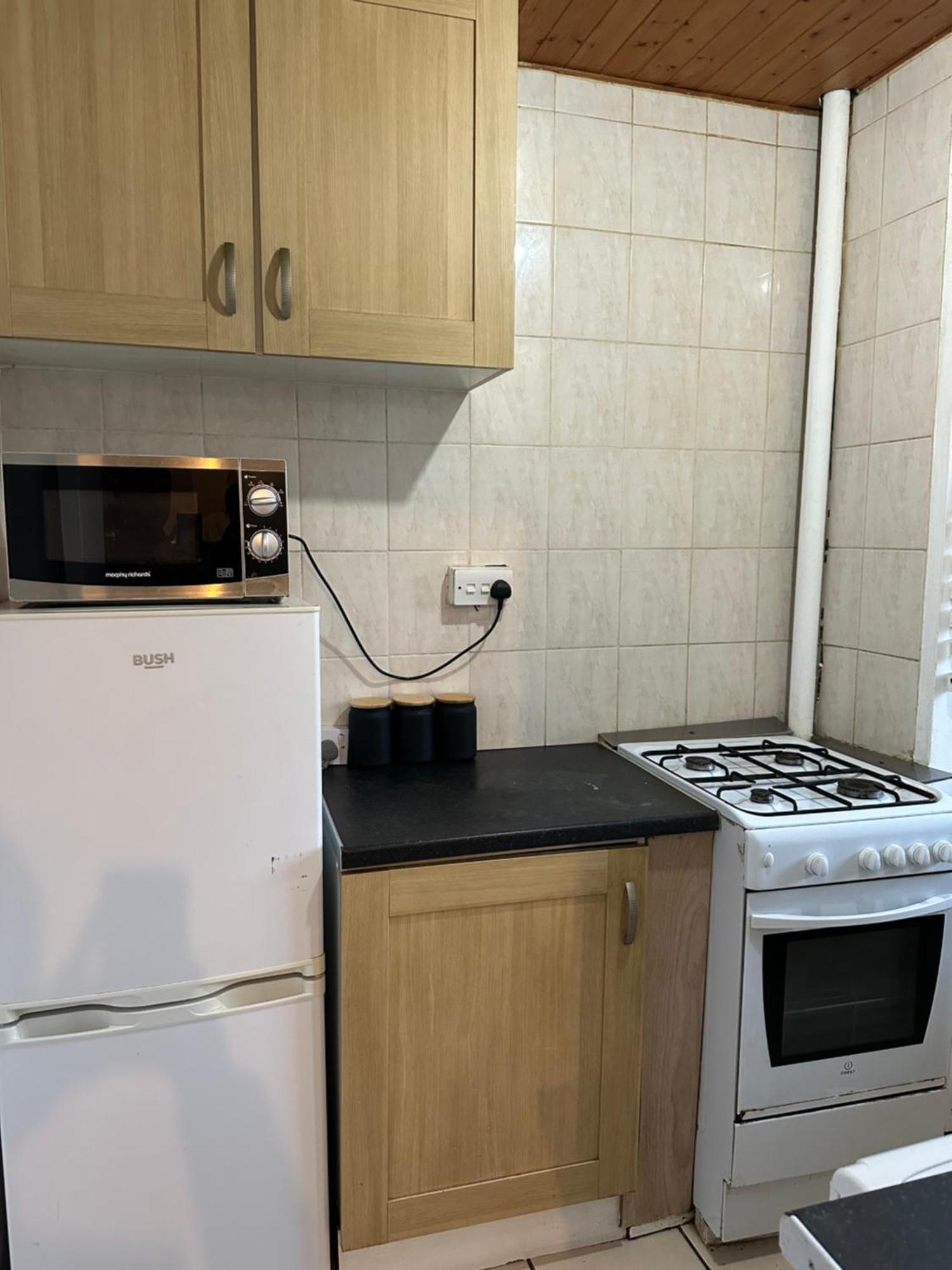 1 Bedroom Flat In Whitechapel, Лондон Екстер'єр фото
