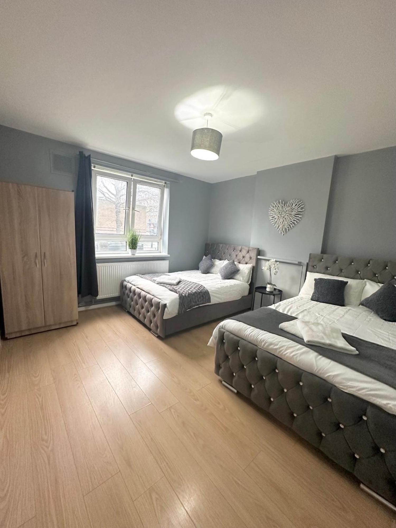 1 Bedroom Flat In Whitechapel, Лондон Екстер'єр фото