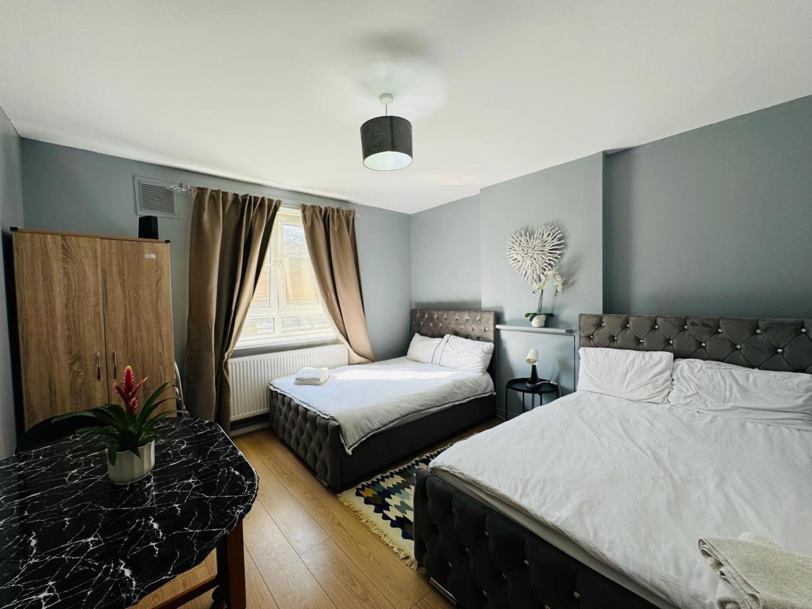 1 Bedroom Flat In Whitechapel, Лондон Екстер'єр фото